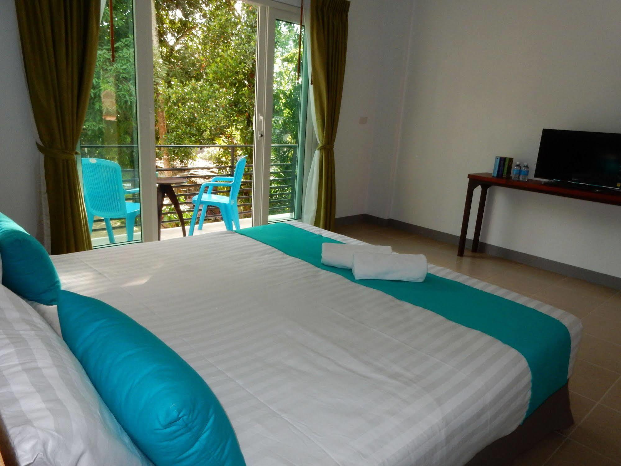 Wandee Bed & Breakfast 카오락 외부 사진