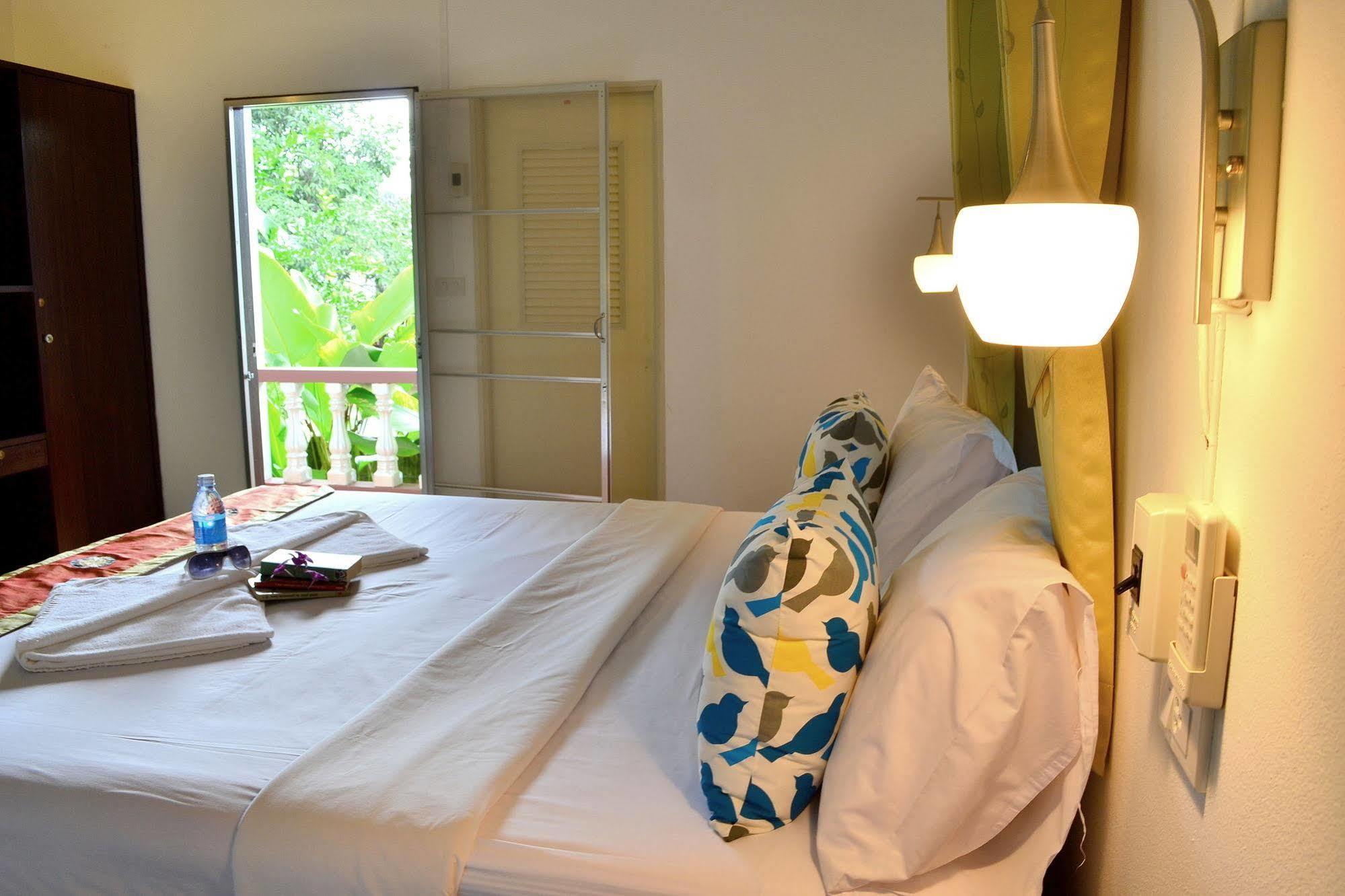 Wandee Bed & Breakfast 카오락 외부 사진